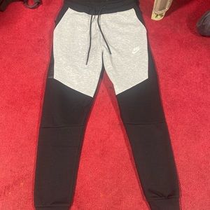 Nike Tech Pants Grey Black